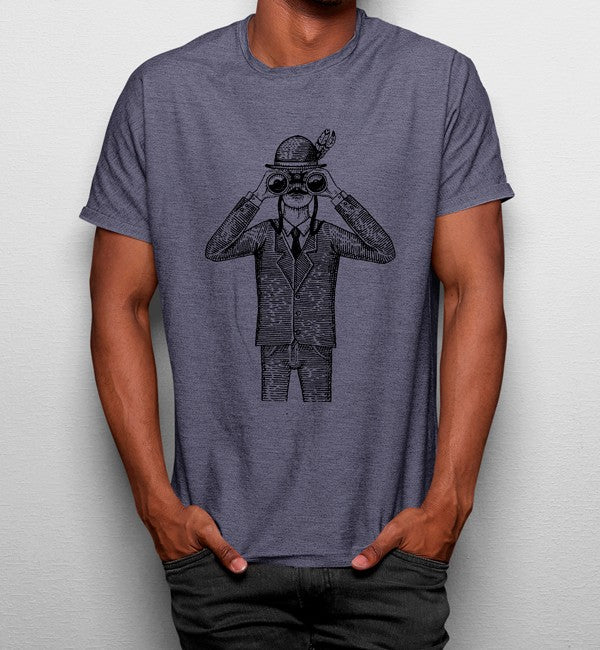 Camiseta Hombre Con Binoculares Dibujo
