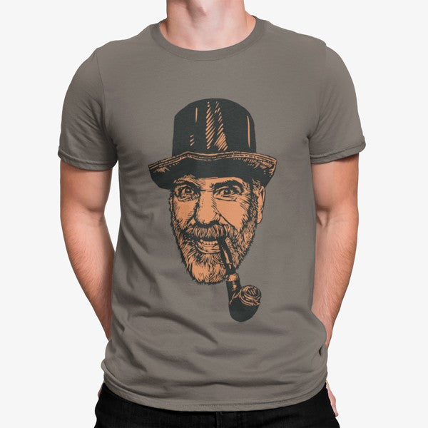Camiseta Hombre Con Sombrero Fumando